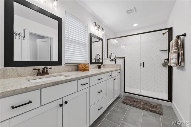 2721 January Avenue, St Louis, MO 63139