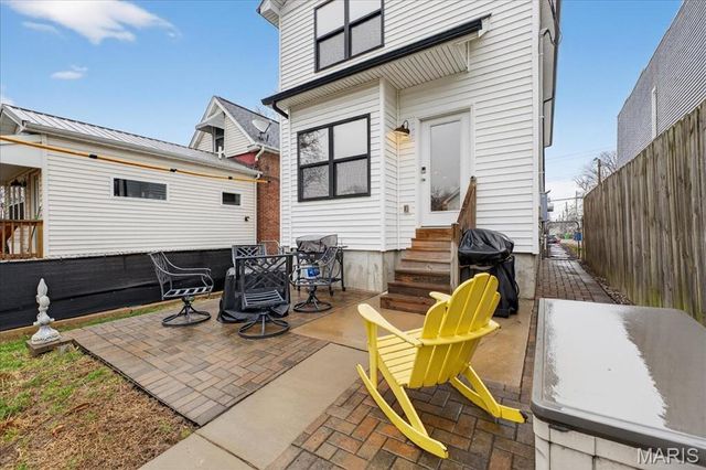 2721 January Avenue, St Louis, MO 63139