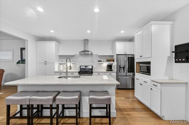 2721 January Avenue, St Louis, MO 63139