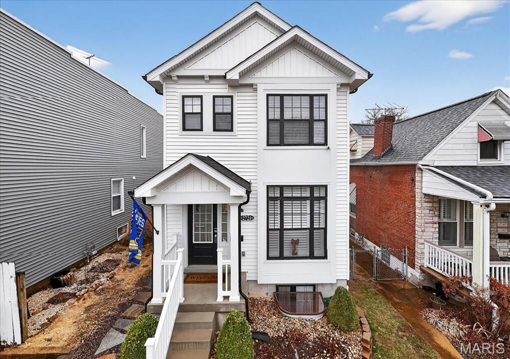 2721 January Avenue, St Louis, MO 63139