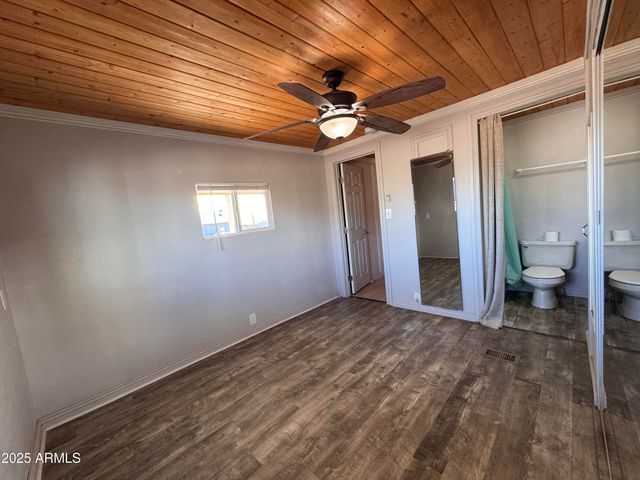 174 N HILTON Road, Apache Junction, AZ 85119