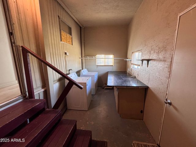 174 N HILTON Road, Apache Junction, AZ 85119