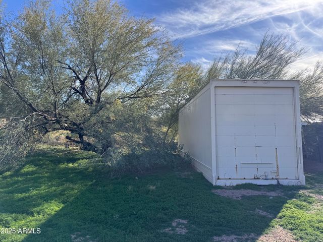 174 N HILTON Road, Apache Junction, AZ 85119