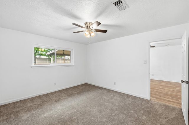 11715 Alamo Drive, La Porte, TX 77571