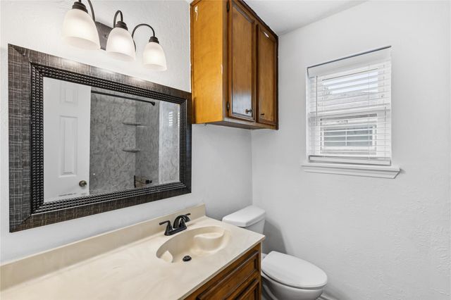 11715 Alamo Drive, La Porte, TX 77571