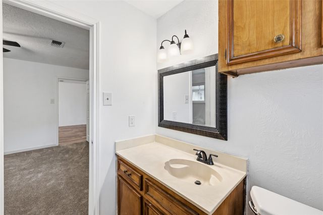 11715 Alamo Drive, La Porte, TX 77571