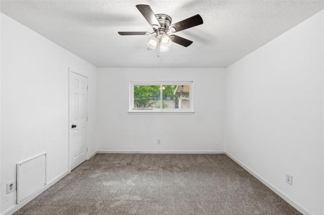 11715 Alamo Drive, La Porte, TX 77571