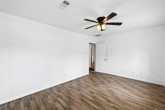 11715 Alamo Drive, La Porte, TX 77571