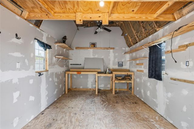 11715 Alamo Drive, La Porte, TX 77571