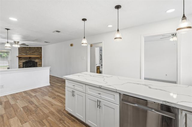 11715 Alamo Drive, La Porte, TX 77571