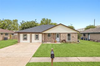 11715 Alamo Drive, La Porte, TX 77571