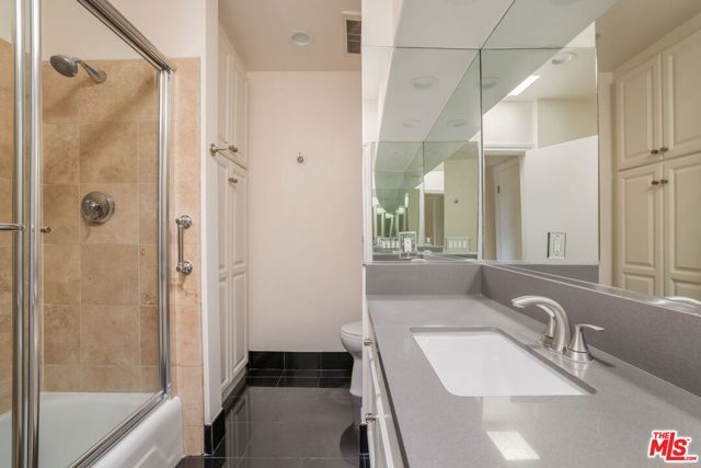 1203 N Sweetzer Avenue 305, West Hollywood, CA 90069