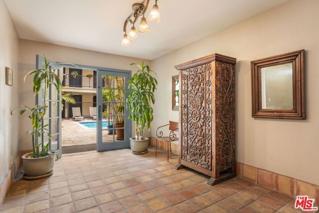 1203 N Sweetzer Avenue 305, West Hollywood, CA 90069