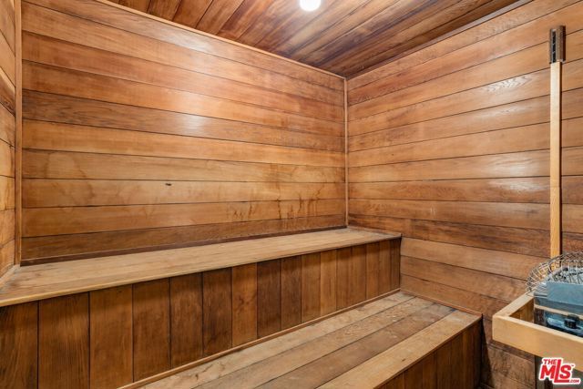 1203 N Sweetzer Avenue 305, West Hollywood, CA 90069