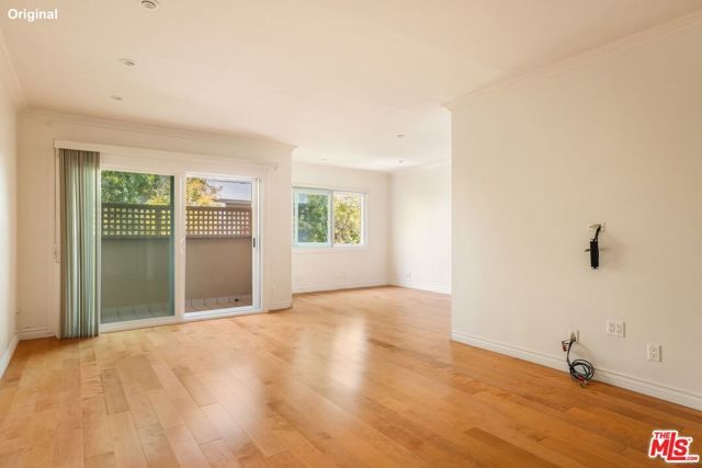 1203 N Sweetzer Avenue 305, West Hollywood, CA 90069
