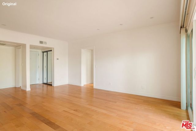 1203 N Sweetzer Avenue 305, West Hollywood, CA 90069