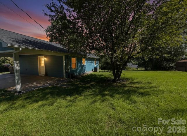 84 E Hunt Drive, Nebo, NC 28761