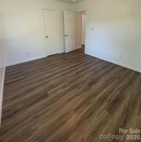 84 E Hunt Drive, Nebo, NC 28761