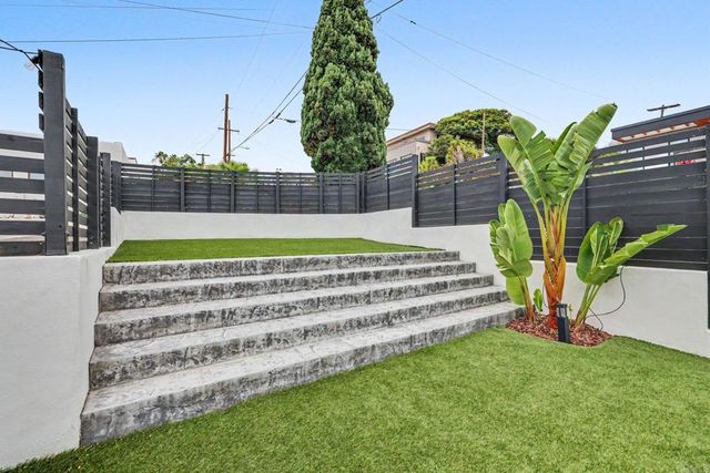 1891 Titus Street, San Diego, CA 92110