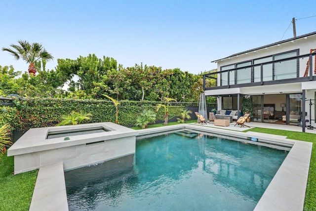 1891 Titus Street, San Diego, CA 92110