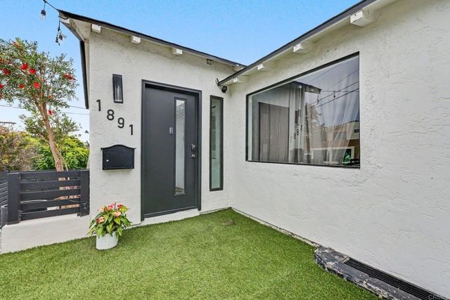 1891 Titus Street, San Diego, CA 92110