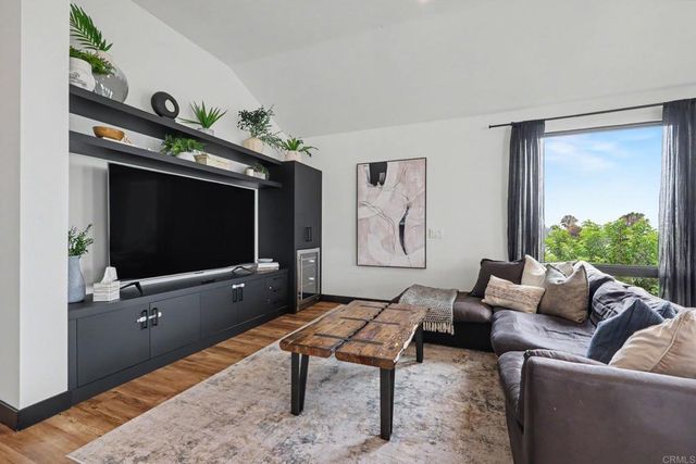 1891 Titus Street, San Diego, CA 92110