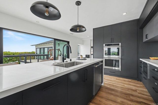 1891 Titus Street, San Diego, CA 92110