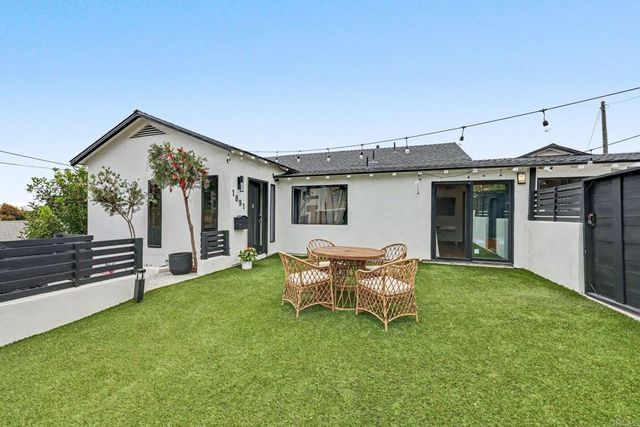 1891 Titus Street, San Diego, CA 92110