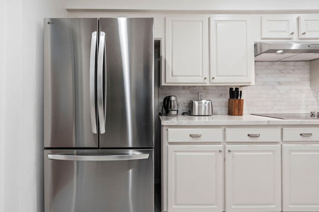 727 Bunker Hill Road 15, Houston, TX 77024