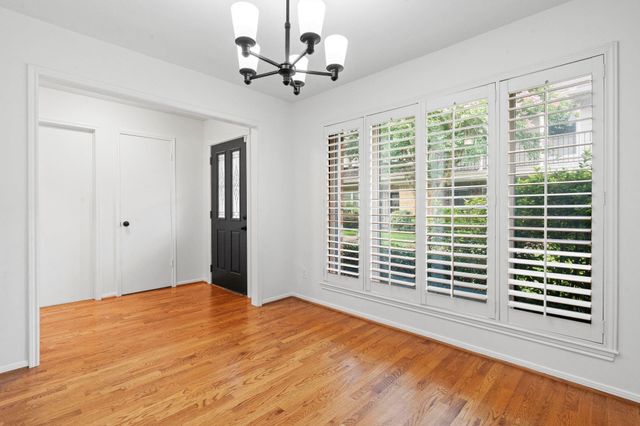 727 Bunker Hill Road 15, Houston, TX 77024