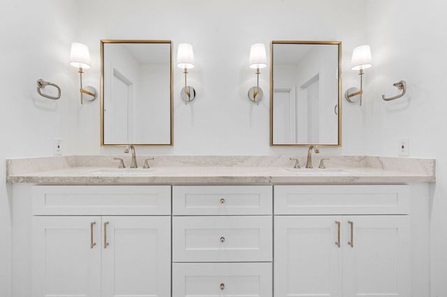 727 Bunker Hill Road 15, Houston, TX 77024