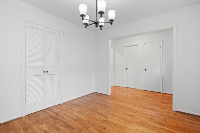 727 Bunker Hill Road 15, Houston, TX 77024