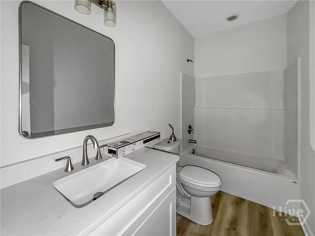 23 FLUKE Avenue, Savannah, GA 31405