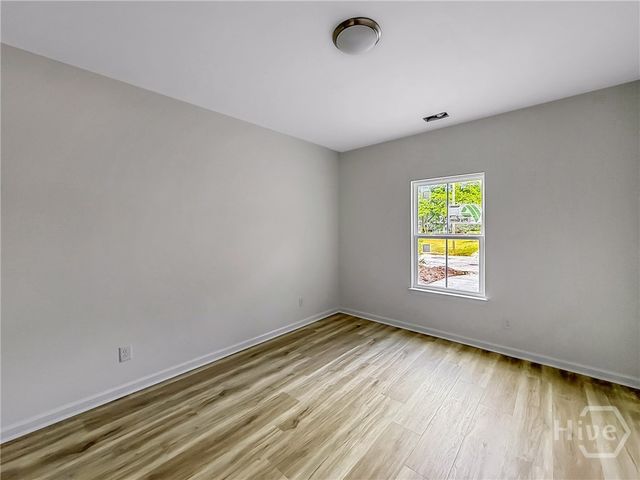 23 FLUKE Avenue, Savannah, GA 31405