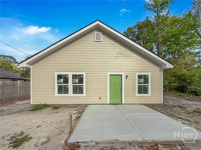 23 FLUKE Avenue, Savannah, GA 31405