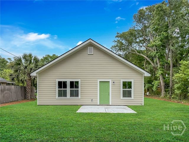 23 FLUKE Avenue, Savannah, GA 31405