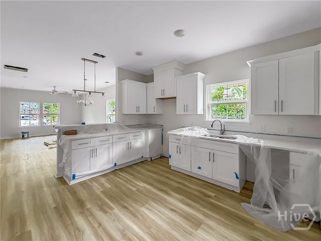 23 FLUKE Avenue, Savannah, GA 31405