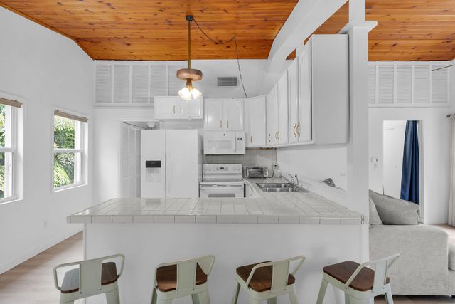 115 Fontaine Drive, Plantation Key, FL 33070