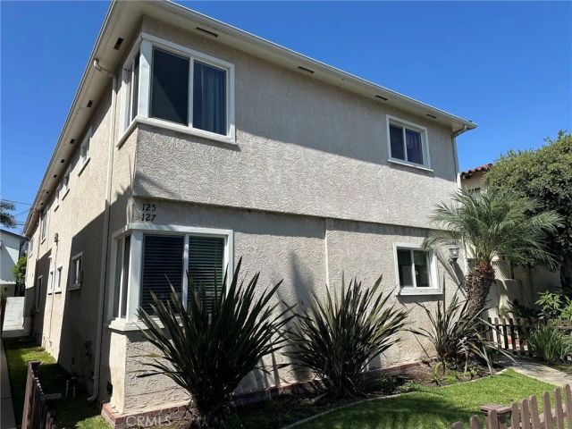 125 Nieto Avenue, Long Beach, CA 90803
