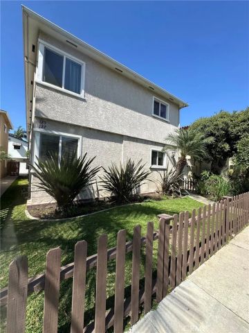 125 Nieto Avenue, Long Beach, CA 90803