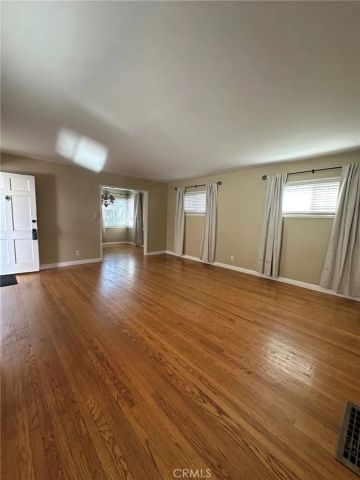 125 Nieto Avenue, Long Beach, CA 90803