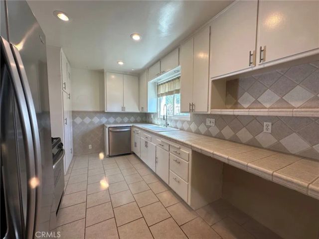 125 Nieto Avenue, Long Beach, CA 90803