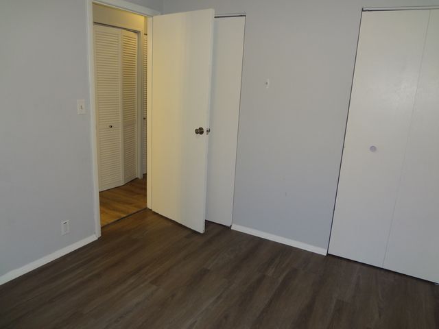 113 Hickory Drive, Carpentersville, IL 60110