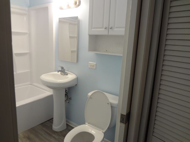 113 Hickory Drive, Carpentersville, IL 60110