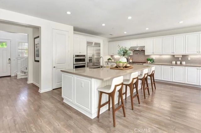 142 Yellow Daisy, Irvine, CA 92618