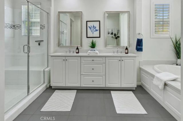 142 Yellow Daisy, Irvine, CA 92618