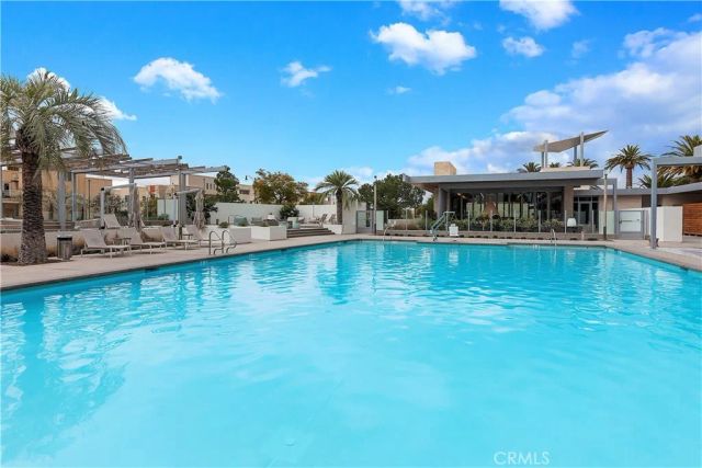 142 Yellow Daisy, Irvine, CA 92618