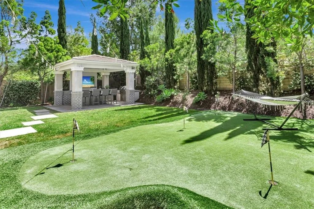 142 Yellow Daisy, Irvine, CA 92618