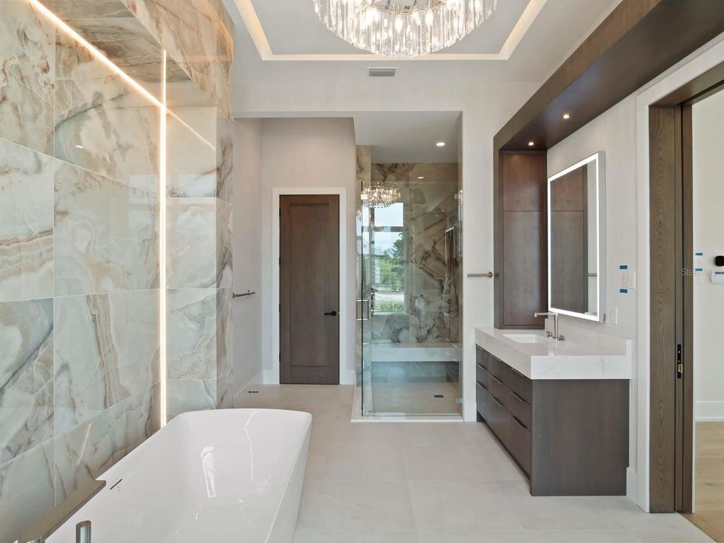 Image 18 of property listing at 11043 CROMWELL ROAD, Orlando, FL 32827