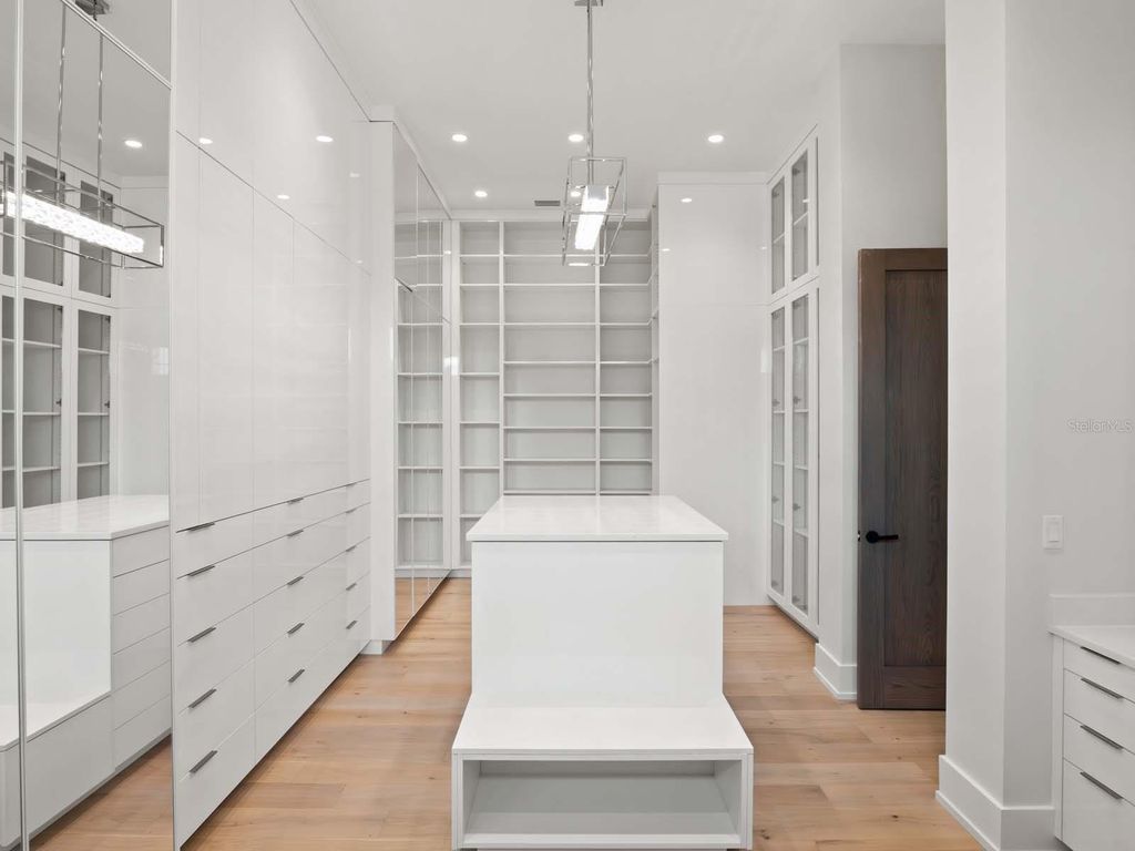 Image 21 of property listing at 11043 CROMWELL ROAD, Orlando, FL 32827